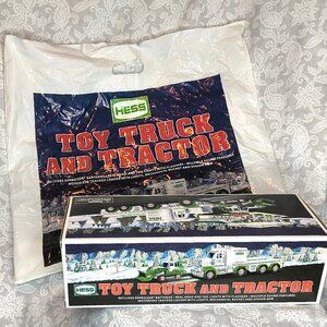 NIB🎄2013 HESS Toy Truck and Tractor with original purchase bag